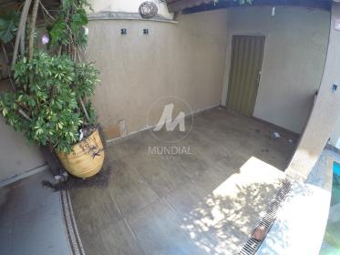 24 - Quintal/corredores