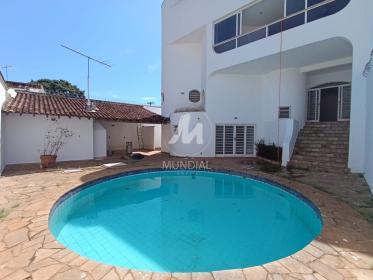 18 - Piscina