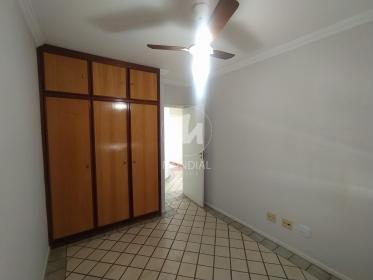 26 - Dormitorio
