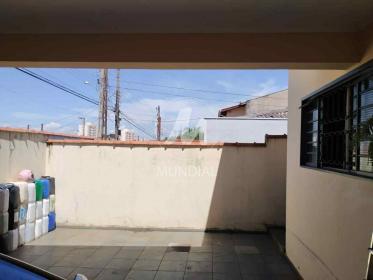 13 - Garagem/estacionamento