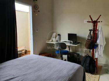 15 - Dormitorio