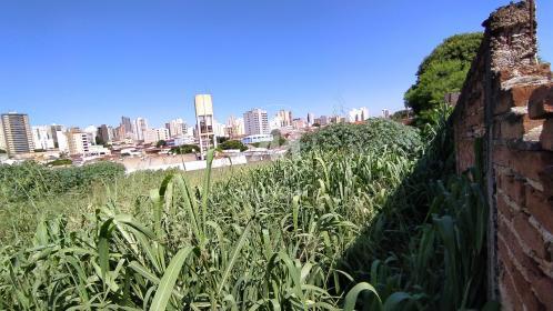 4 - Terreno/Lote