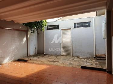 1 - Garagem/estacionamento