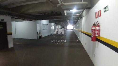 20 - Garagem/estacionamento