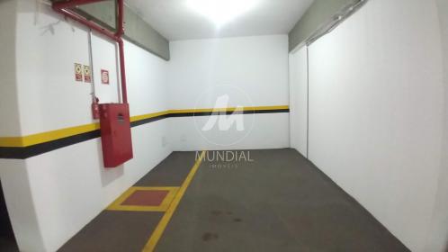 22 - Garagem/estacionamento