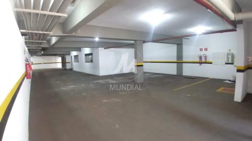 23 - Garagem/estacionamento