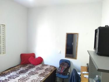 10 - Dormitorio