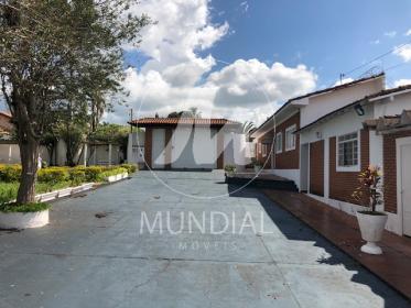 3 - Garagem/estacionamento
