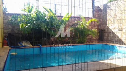 19 - Piscina