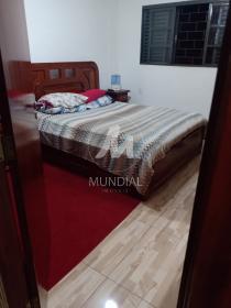 12 - Dormitorio