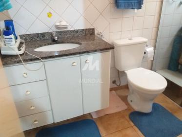 13 - Banheiro/lavabo