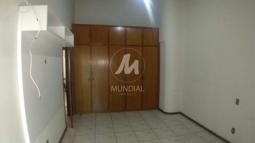 18 - Dormitorio