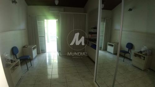 20 - Dormitorio
