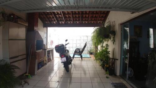 11 - Garagem/estacionamento