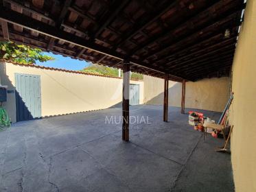 8 - Garagem/estacionamento