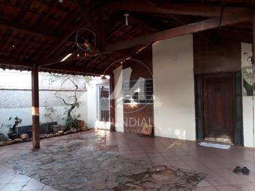 1 - Garagem/estacionamento