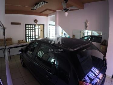 12 - Garagem/estacionamento