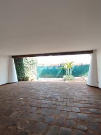 3 - Garagem/estacionamento