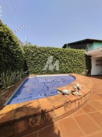 32 - Piscina