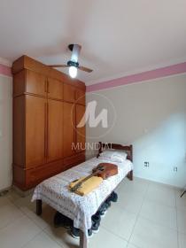 12 - Dormitorio