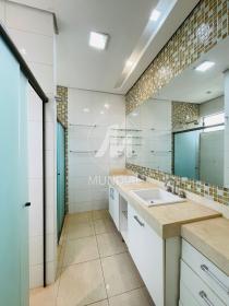 15 - Suite