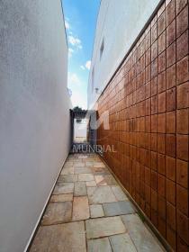 22 - Quintal/corredores
