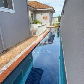 17 - Piscina