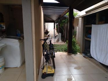 26 - Quintal/corredores