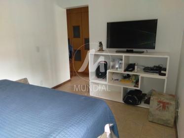 18 - Dormitorio