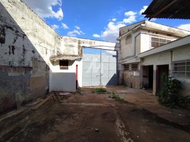 9 - Garagem/estacionamento