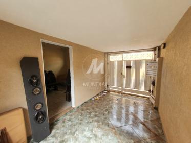 2 - Garagem/estacionamento