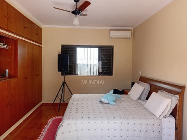25 - Dormitorio