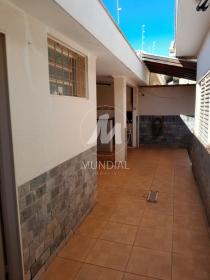 16 - Quintal/corredores