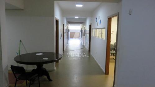 24 - Quintal/corredores