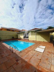 25 - Piscina
