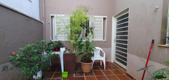 12 - Quintal/corredores