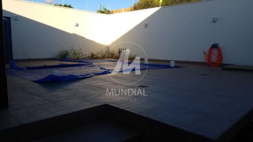 18 - Piscina
