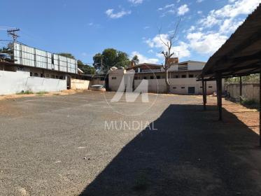 4 - Garagem/estacionamento