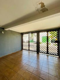 4 - Garagem/estacionamento