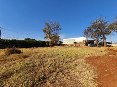 4 - Terreno/Lote