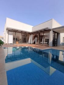 17 - Piscina