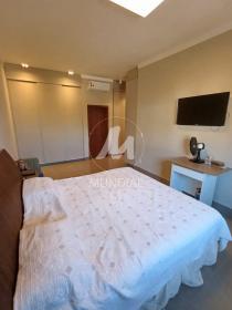 30 - Suite