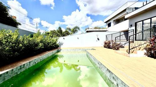 7 - Piscina
