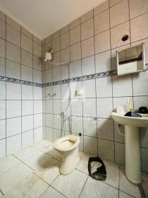 13 - Banheiro/lavabo