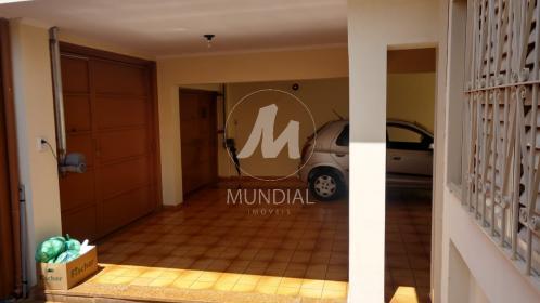 11 - Garagem/estacionamento