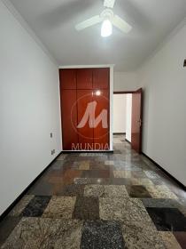 18 - Dormitorio