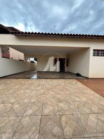 37 - Garagem/estacionamento