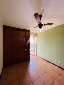 18 - Dormitorio