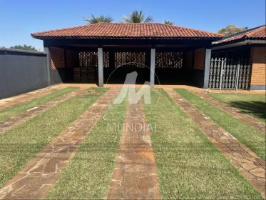 2 - Garagem/estacionamento