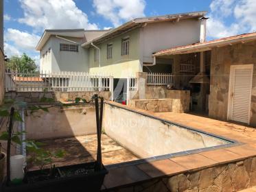14 - Piscina